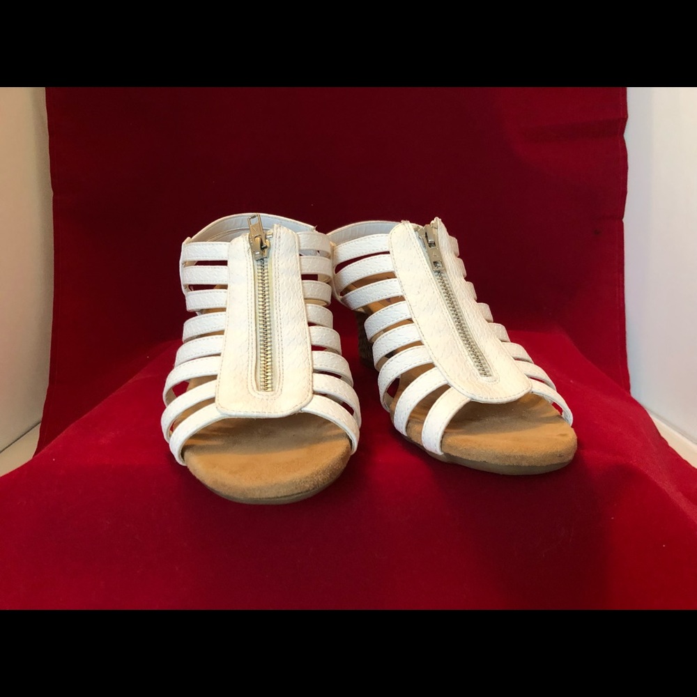 Comfy White Heeled Sandals